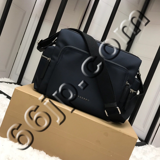バーバリーバッグ正面デザイン